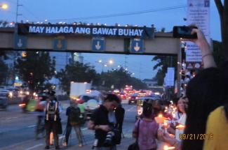 Every life has value sign prayer vigil Philippines 2016