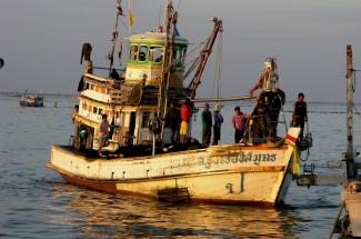 Thai fishing boat by Flickr SeaDave