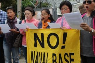 Pat Cunningham and peace demonstrators at JeJu Island